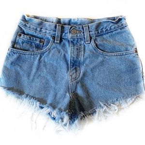 Levi’s Festival Cut MediumWash Highwaisted Vintage